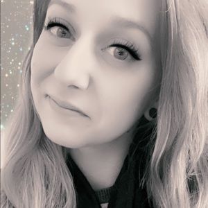 Meet your Posher, Kara